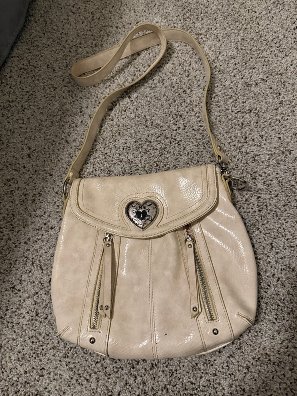 Cream Heart-Lock Patent Crossbody Bag with Adjustable Strap-Y2K -style